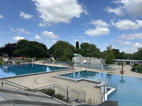 Außenbecken Schwimmbad De Bütt
